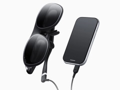 Óculos Rokid AR Spatial conectados ao seu controlador externo. (Fonte da imagem: Rokid)