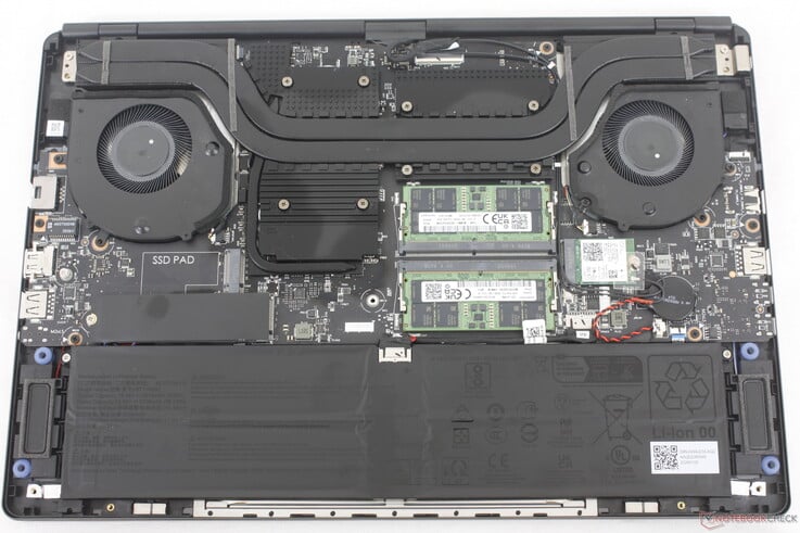 O Stealth 16 2026 suporta até dois SSDs NVMe 2280 PCIe4 x4 e dois módulos DDR5 SODIMM