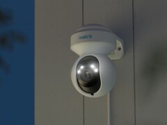 A câmera de segurança Reolink E1 Outdoor Pro suporta Wi-Fi 6 de banda dupla. (Fonte da imagem: Reolink)