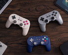 O 8BitDo Pro 3 apresenta botões ABXY no estilo Nintendo com ergonomia mais próxima de um controlador DualSense. (Fonte da imagem: 8BitDo)