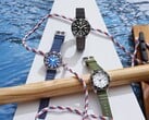 Três relógios Citizen Promaster Dive com mostradores brancos, pretos e azuis, cada um com uma luneta de mergulho combinando e pulseira de uretano.