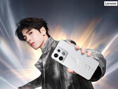 O telefone para jogos 2026 Legion Y70 contará com o Snapdragon 8 Gen 5 não Elite. Na foto: uma imagem promocional do smartphone em branco.