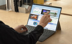 O Surface Pro X é o único dispositivo da Microsoft a ser enviado com Windows no ARM até o momento. (Fonte da imagem: Microsoft)