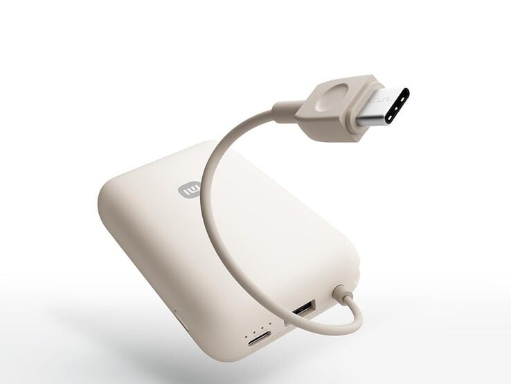 O banco de energia tem um cabo USB-C integrado e portas USB-C e USB-A adicionais