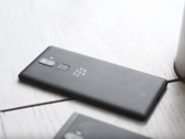 O BlackBerry Evolve. (Fonte: GadgetbyteNepal)