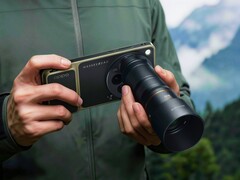 O Oppo Find X9 Ultra e seu teleconversor de 300 mm.