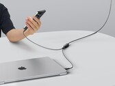 O comprimento do cabo USB-C para USB-C 2 em 1 da Anker pode ser ajustado. (Fonte da imagem: Anker)