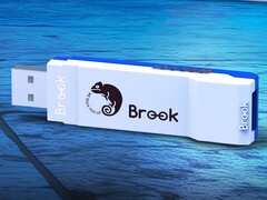 O Brook Wingman FGC VX permite que os jogadores usem controles de jogos de terceiros que não são compatíveis com o PS4 e o PS5 com esses consoles. (Fonte da imagem: Brook)