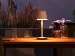A lâmpada de mesa portátil Philips Hue Go tem até 370 lúmens de luminosidade. (Fonte de imagem: Significa )