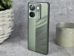 Review do Poco M7 Pro 5G. (Fonte da imagem: Marcus Herbrich)