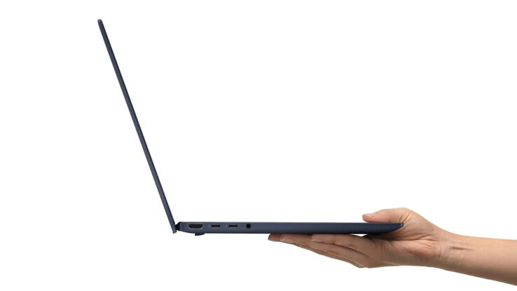 O EliteBook X G2i pesa cerca de 990 g e tem 7 mm de espessura em seu ponto mais fino.