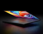 A Asus incluiu um trackpad tátil e um teclado com curso das teclas de 1,7 mm.