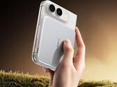 O PicoGo Air AM72 está listado por US$ 79,99. Na imagem: uma foto promocional editada do carregador portátil.