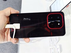 A HTC já revelou seu novo smartphone para jogos Wildfire em uma exposição de tecnologia (Fonte da imagem: @hkyamane)