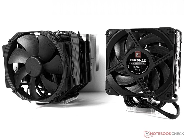 Noctua NH-D15 (esquerda) e Noctua NH-U12A (direita) cada um na edição Chromax Black