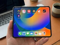 Renderização não oficial do iPhone Ultra/Fold.