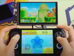 A Anbernic apresentou a jogabilidade de tela dupla do Nintendo DS em alguns dispositivos portáteis recentes, incluindo o RG476H da foto. (Fonte da imagem: Anbernic)