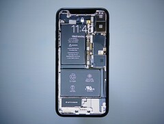 Como os iPhones não são transparentes, o iOS 15.2 introduzirá uma nova funcionalidade que permite aos usuários verificar o histórico de reparo de seu dispositivo (Imagem: Frankie)