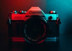 Espera-se que a Canon EOS R8 Mark II apresente um design inspirado na Canon AE-1.