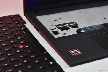 Lenovo ThinkPad P14s Gen 6 AMD: Teclado substituível pelo usuário