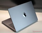 Apple provavelmente deixará de vender o MacBook Pro 14 de nível básico com um chipset M4 até o final da próxima semana. (Fonte da imagem: Notebookcheck)