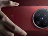 O Vivo X200 Ultra, modelo top de linha da série X200. (Fonte da imagem: Vivo)