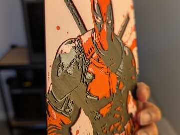 Close up do Hueforge Deadpool.