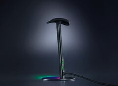 A Razer Base Station V3 Chroma possui iluminação RGB e detecção de fones de ouvido.