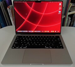 Os novos modelos do MacBook Pro chegaram ao mercado, os desenhos são caprichosos e tudo mais. (Imagem: Notebookcheck)