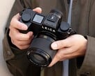 A nova Leica Summilux é significativamente menor e mais acessível do que sua versão anterior.