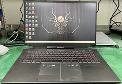 O laptop para jogos Mechrevo também vem com 32 GB de RAM. (Fonte de imagem: SMZDM)