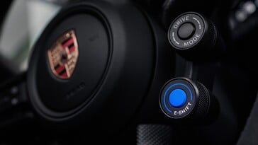 Botão E-Shift do Porsche Taycan 2027.