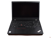 O ThinkPad T15p da Lenovo nos surpreende com um estojo plástico