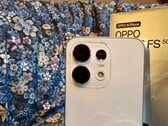 O Oppo Reno 16 FS vem com um excelente sistema de câmera, mas, em troca, o senhor terá que aceitar algumas limitações.
