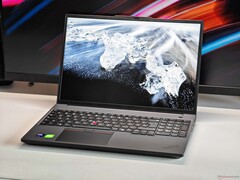 Lenovo ThinkPad P16v Gen 3 (fonte da imagem: Notebookcheck)