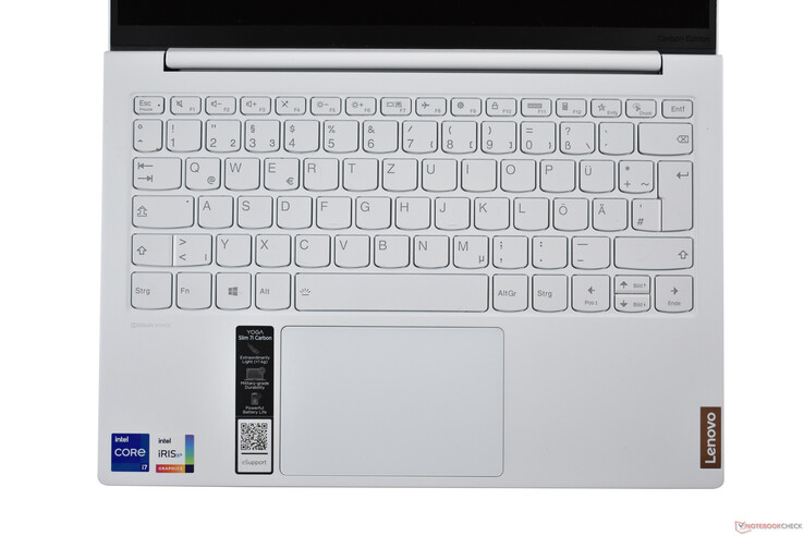 Lenovo Yoga Slim 7i Carbono: Área do teclado