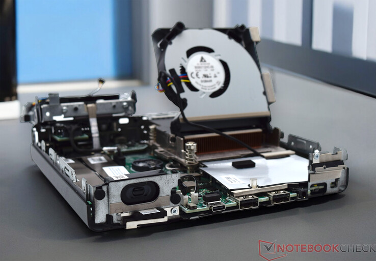HP Elite Mini 800 G9 sem tampa do compartimento