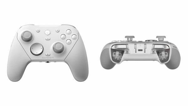 O controle para PC GameSir G7 Pro 8K na cor Branco Marfim.