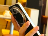 Novas imagens comparam o Oppo Find X8 Ultra com o Apple iPhone 16 Pro e Pro Max (Fonte da imagem: Weibo)