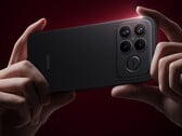 O Redmi K90 Pro Max contará com um sensor telefoto 5x. Na foto: uma imagem promocional do celular. (Fonte da imagem: Xiaomi)