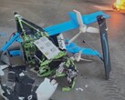 Drone de entrega MK30 da Amazon acidentado. (Fonte da imagem: ABC15 Arizona no YouTube)