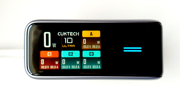 Tela colorida superior e botão de toque.