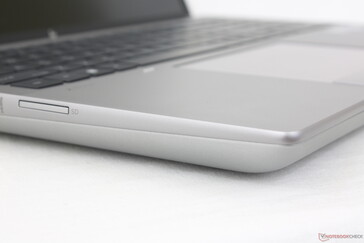 Materiais de alumínio anodizado semelhantes aos da maioria dos outros modelos ZBook