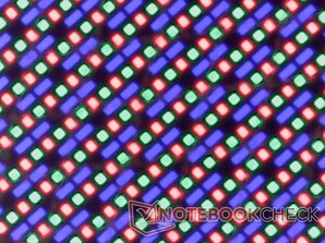 Faixa de subpixels OLED com uniformidade de brilho superior ao IPS e sem sangramento de luz de fundo