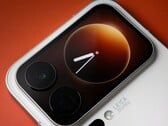 A tela traseira chegará finalmente ao mercado global com os smartphones Xiaomi 18 Pro.
