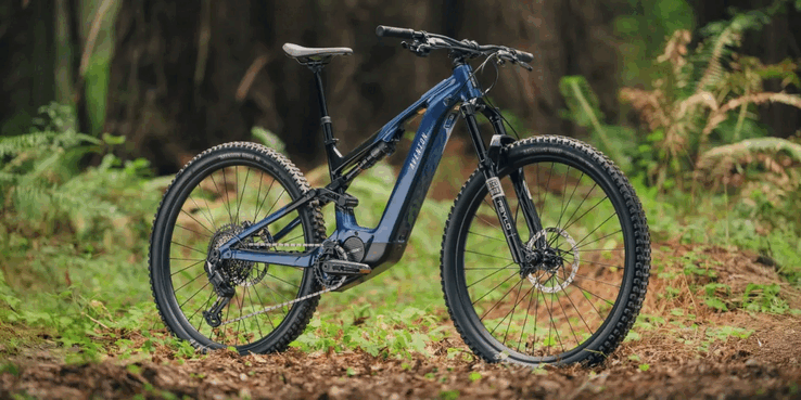A Aventon Current ADV eMTB possui freios a disco hidráulicos SRAM