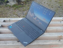 Lenovo ThinkPad T16 G1 Intel, fornecido por: