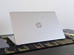 O HP 17t é agora um dos laptops mais acessíveis em sua categoria de tamanho (Fonte da imagem: Notebookcheck)
