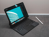 Apple poderia expandir a linha iPad Pro para três tamanhos, espelhando a série Galaxy Tab S da Samsung. (Fonte da imagem: Ernest Ojeh)