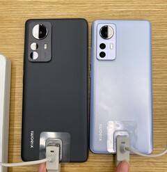 O Xiaomi 12 Pro e o Xiaomi 12. (Fonte: Shaorong Technology on Weibo)
